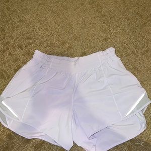 Purple Lululemon hotty hots 4”